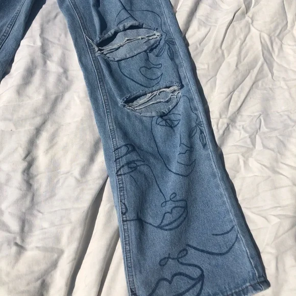 Jeans with pattern - Picture 3 of 4